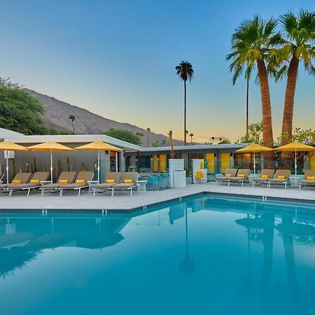 Twin Palms Resort - A Gay Men'S Resort パーム・スプリングス エクステリア 写真